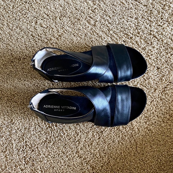 Adrienne Vittadini Sport Black Platform Sandals - Picture 8 of 10